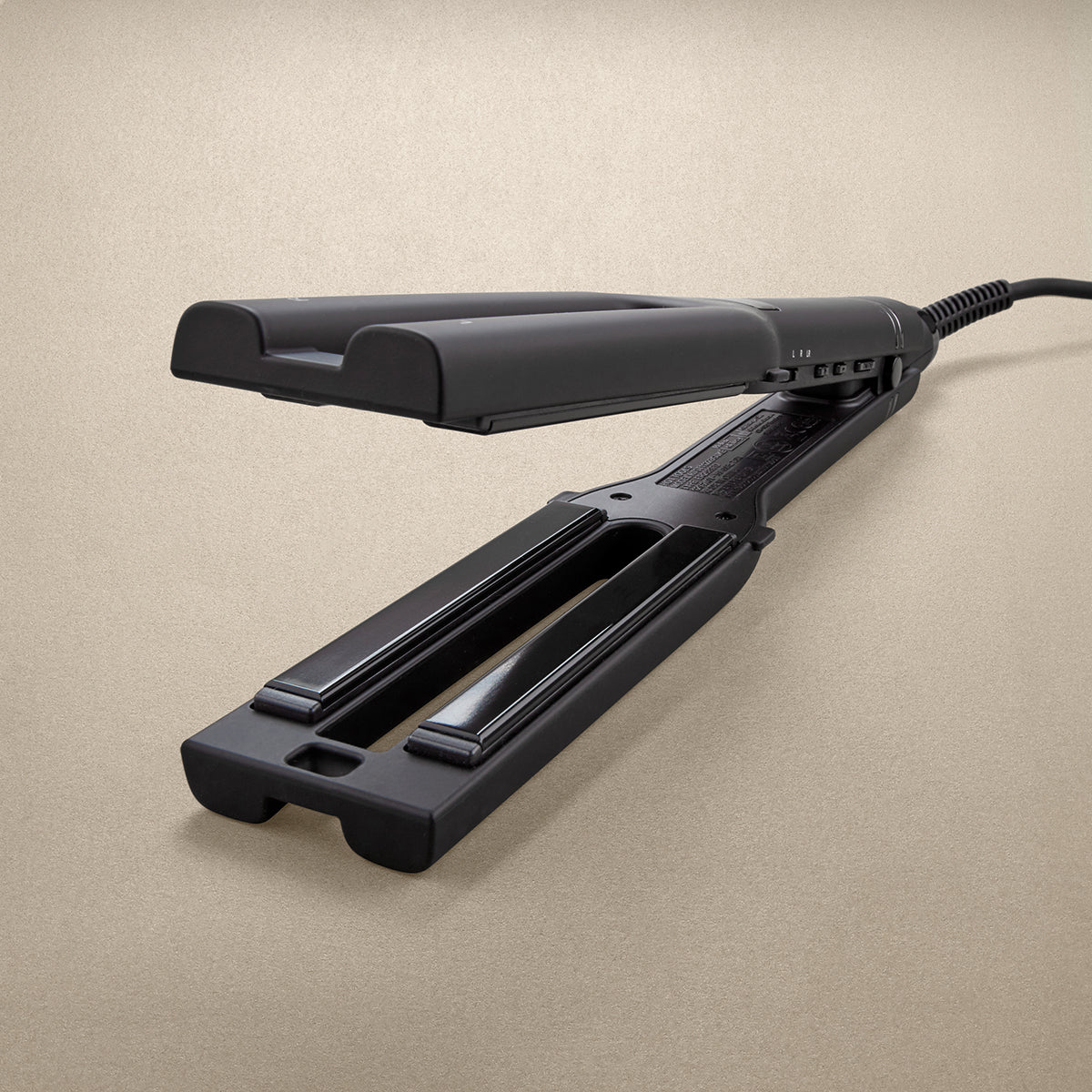 BLACK GOLD DUAL PLATE STRAIGHTNER